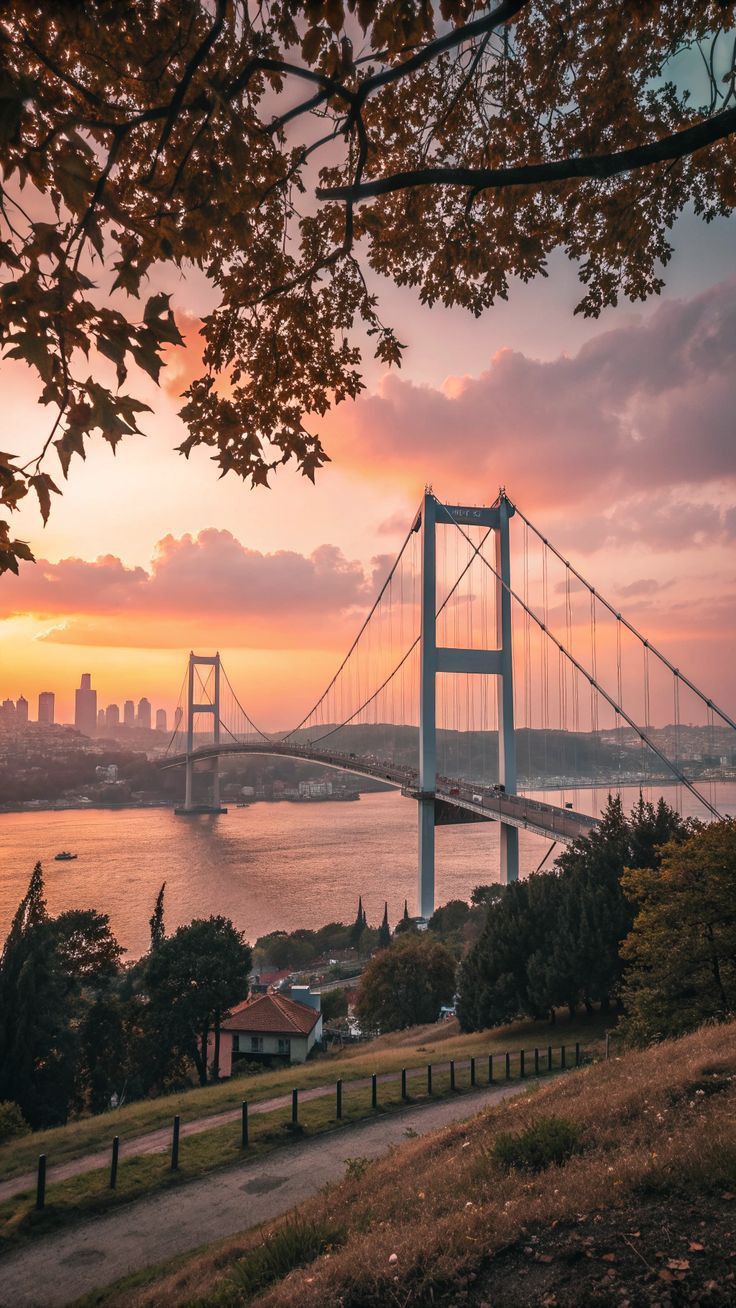 ИСТАНБУЛ ЗА 1ви МАЈ