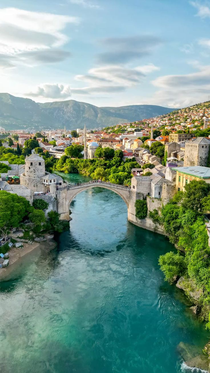 САРАЕВО, МОСТАР И ЗЛАТИБОР ЗА 1ви МАЈ