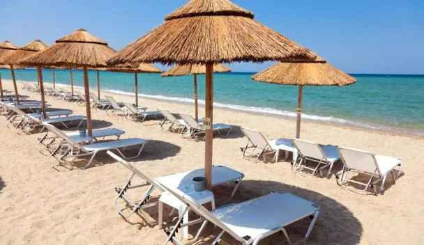 ХОТЕЛ ЕРАТО-ПАРАЛИЈА